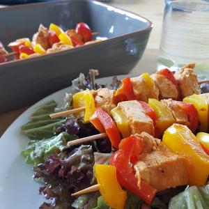 Kip met paprika ananassaus